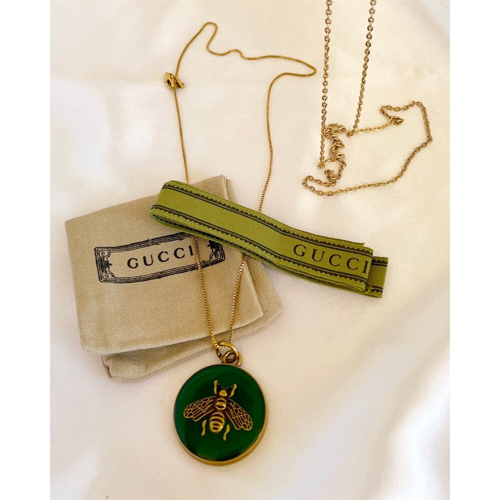 GUCCI Bee Charm Necklace Pendant Green Gold Stamped Zipper Pull - Picture 3 of 14